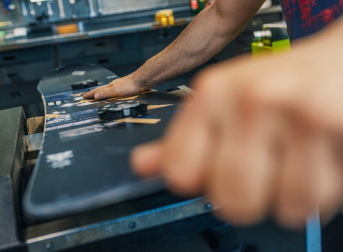 Skiservice in Flachau direkt nebenan © shutterstock.com