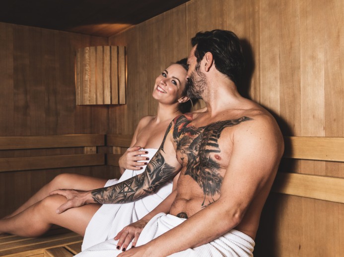 Pärchen in der Sauna