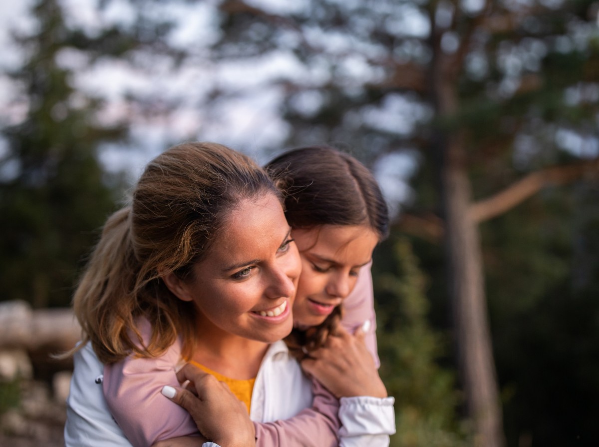 Mutter und Tochter genießen den Urlaub in den Salzburger Bergen © Salzburg Land Tourismus