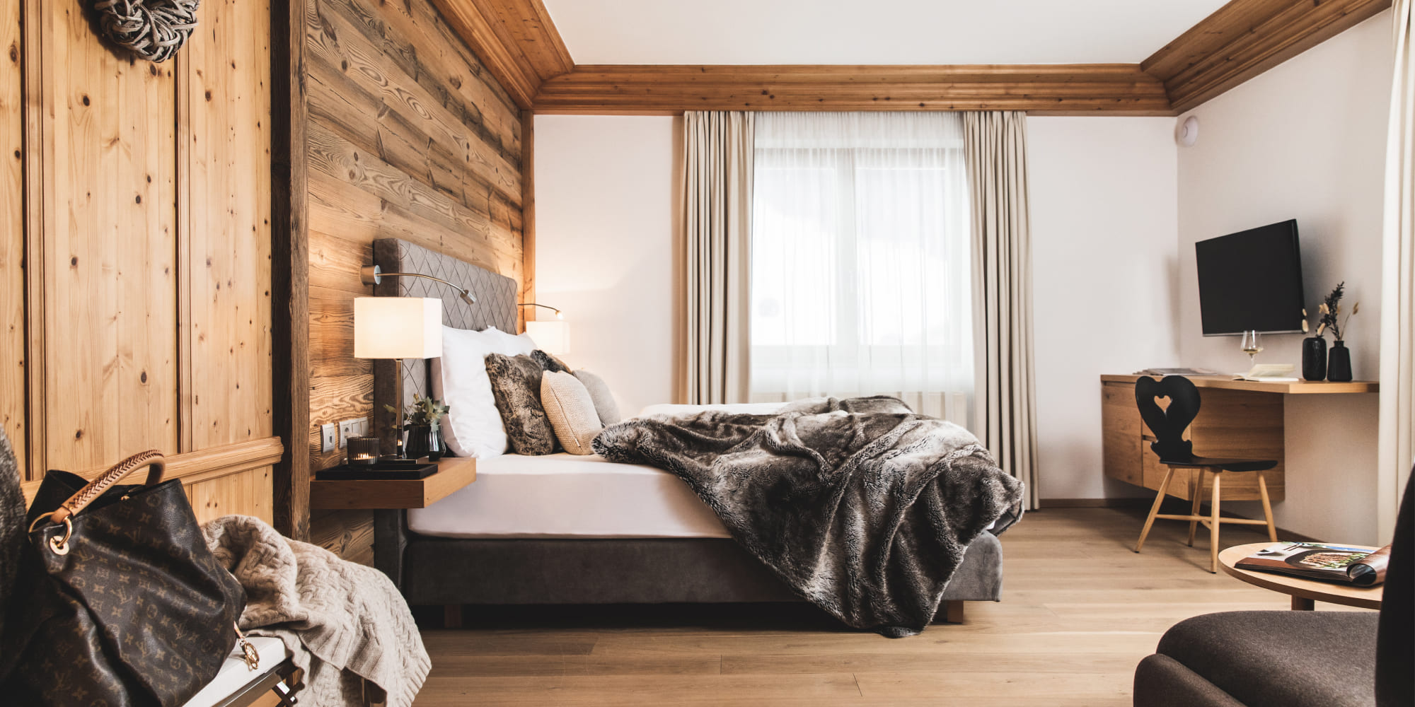 Gemütliches Zimmer im 4 Sterne Hotel Montanara in Flachau, direkt an der Skipiste